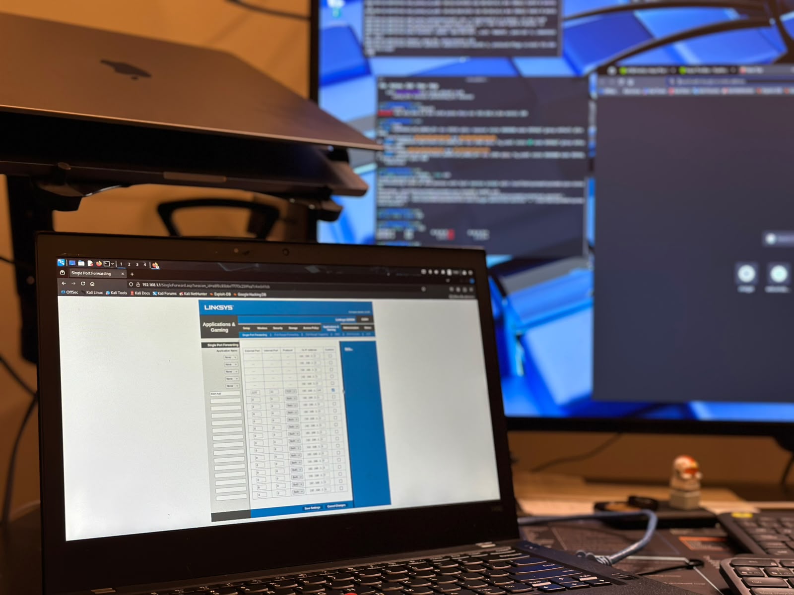 Single Port Forwarding on the E2500: external 2222 to the Kali box on internal port 22, TCP